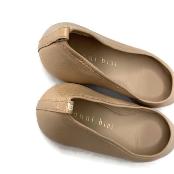 NWOT Gianni Bini Nude Ballet Leather Flats Women's Size 8 - Picture 4 of 7